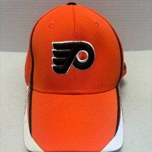 Philadelphia Flyers Reebok Cap - Preowned - Men's Size S/M - CL